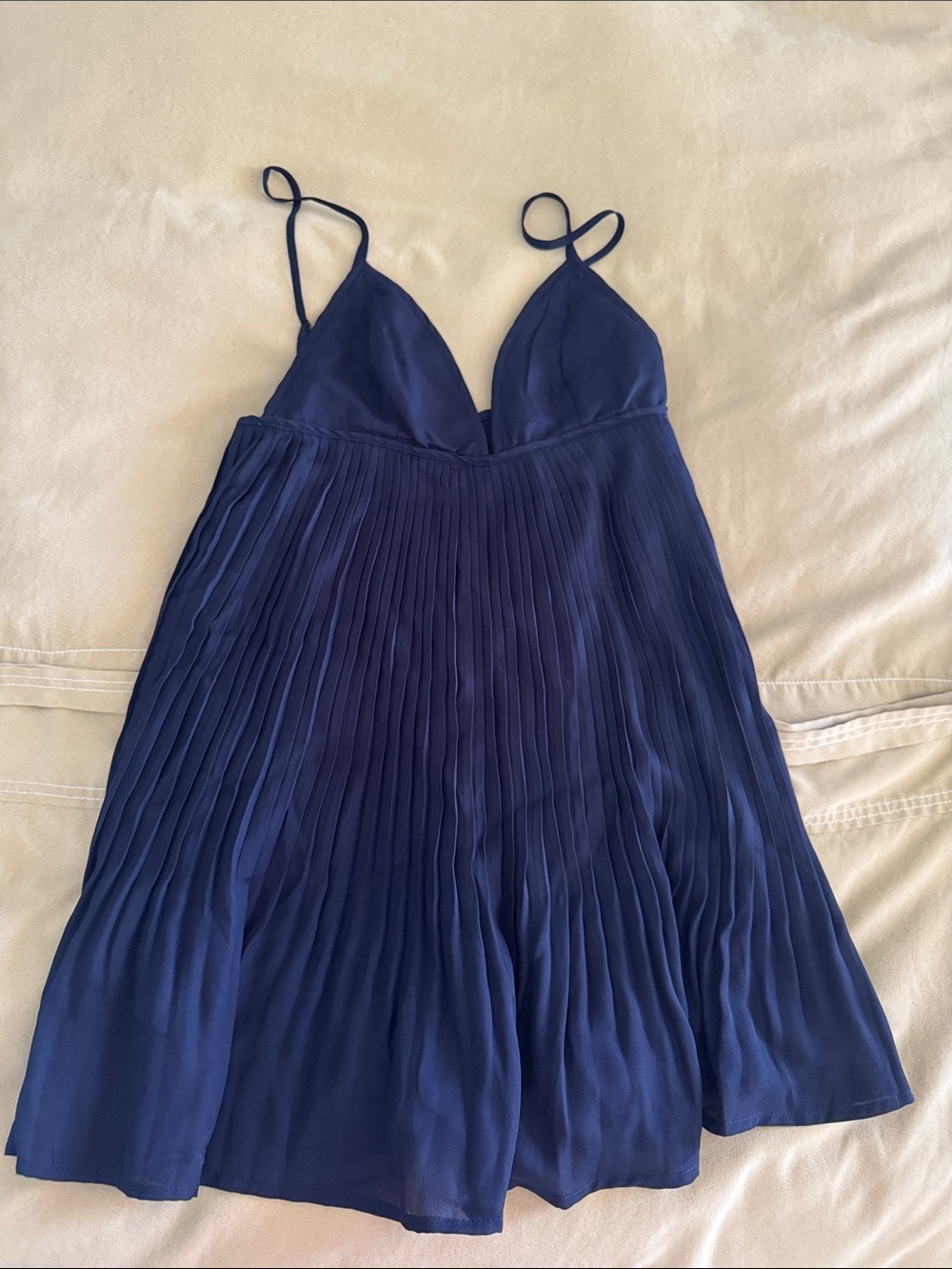 Women’s Navy Pleated dress. Never worn. Size S.
